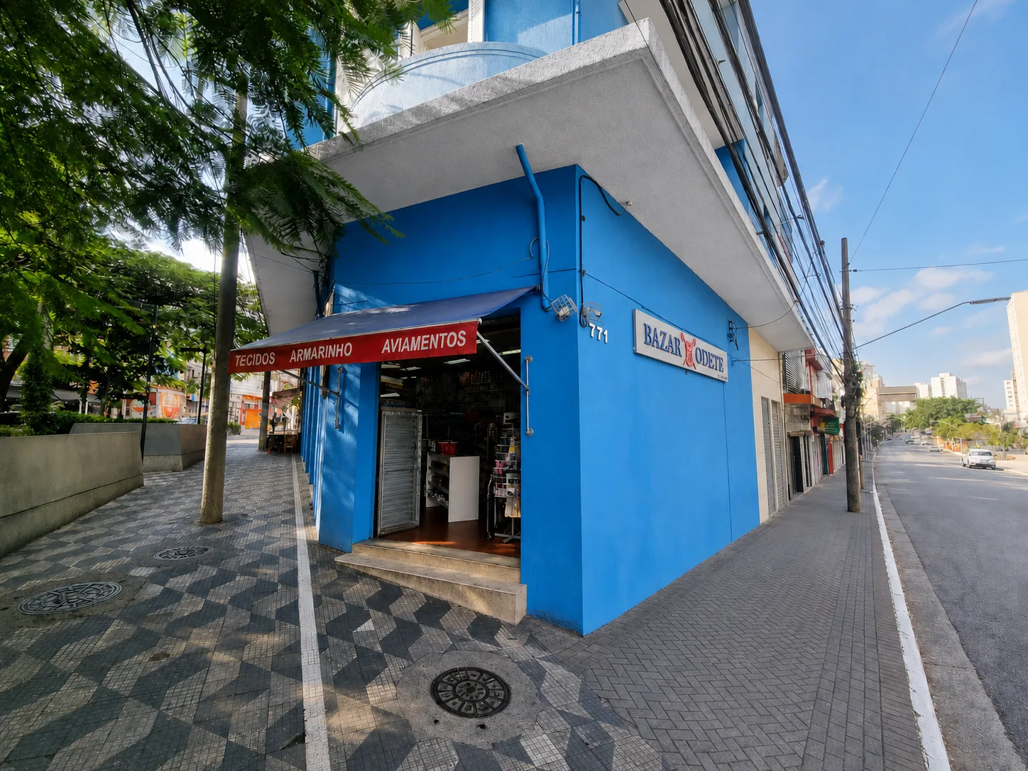Esquina do Bazar Odete com o letreiro Tecidos, Armarinho e Aviamentos, na Av. Jabaquara, 771